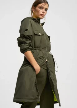 Anorak acolchado con capucha