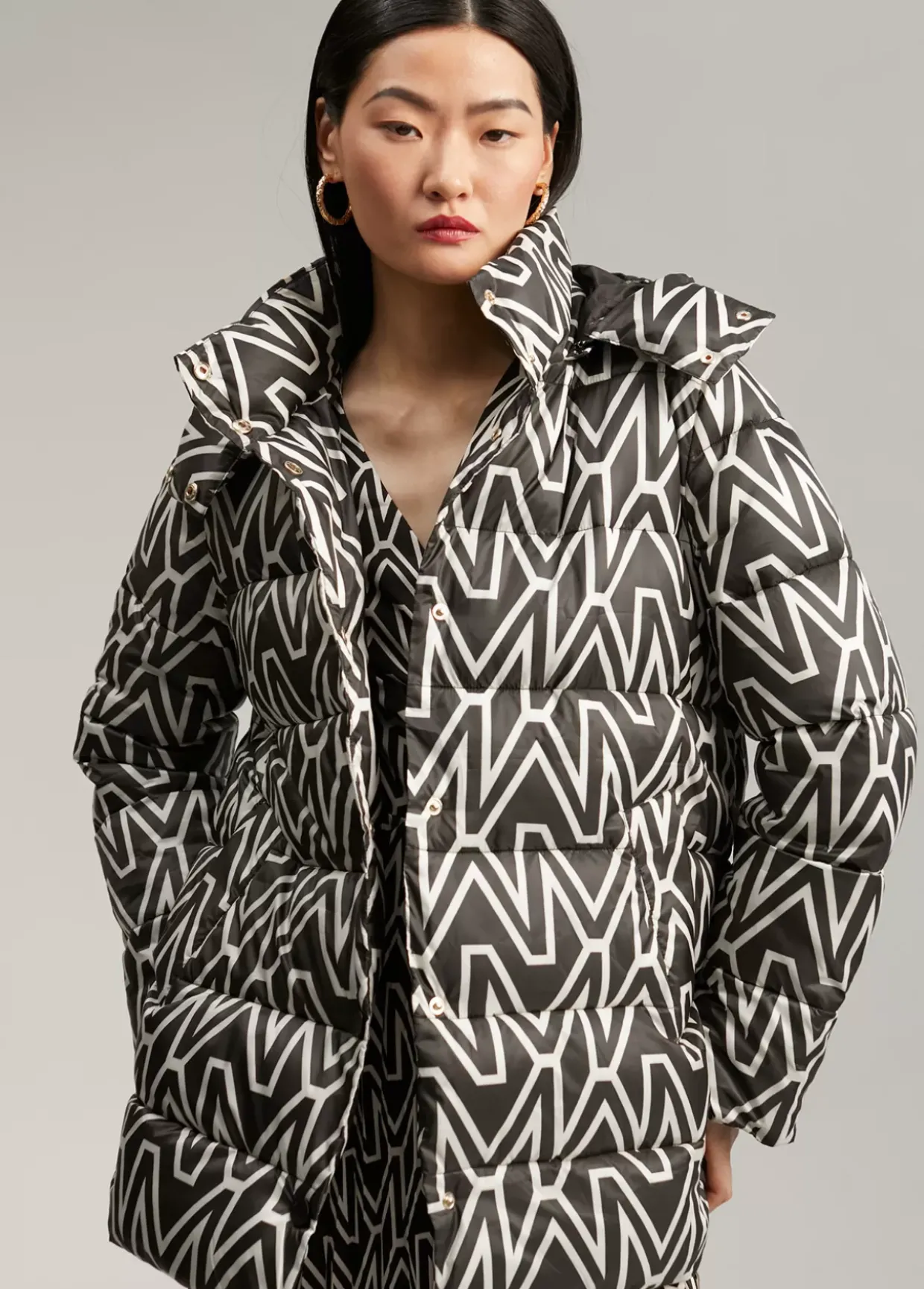 Anorak corto acolchado monograma