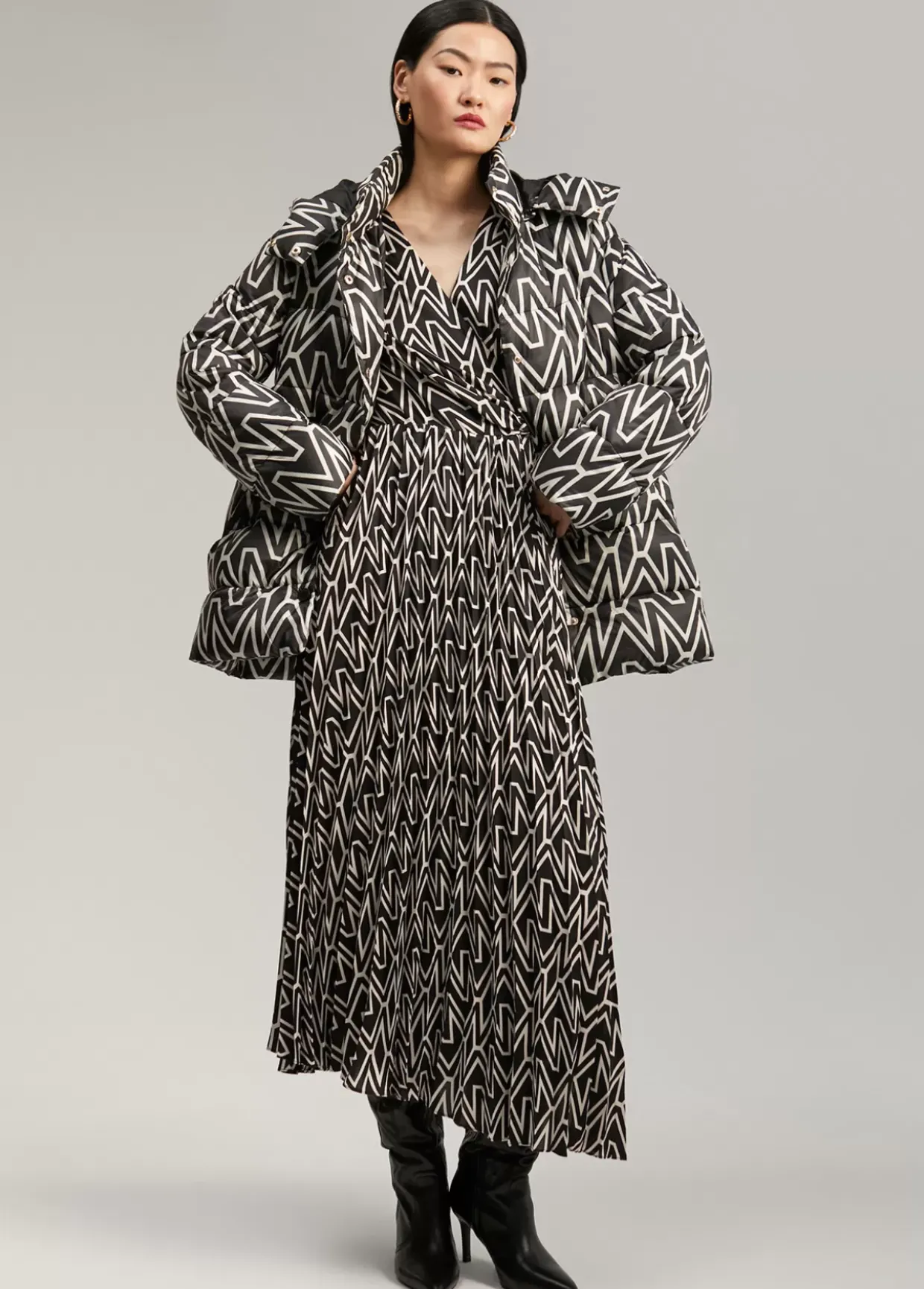 Anorak corto acolchado monograma