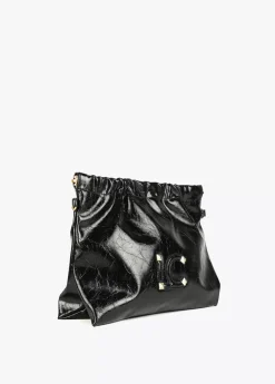 Bandolera efecto piel brillante