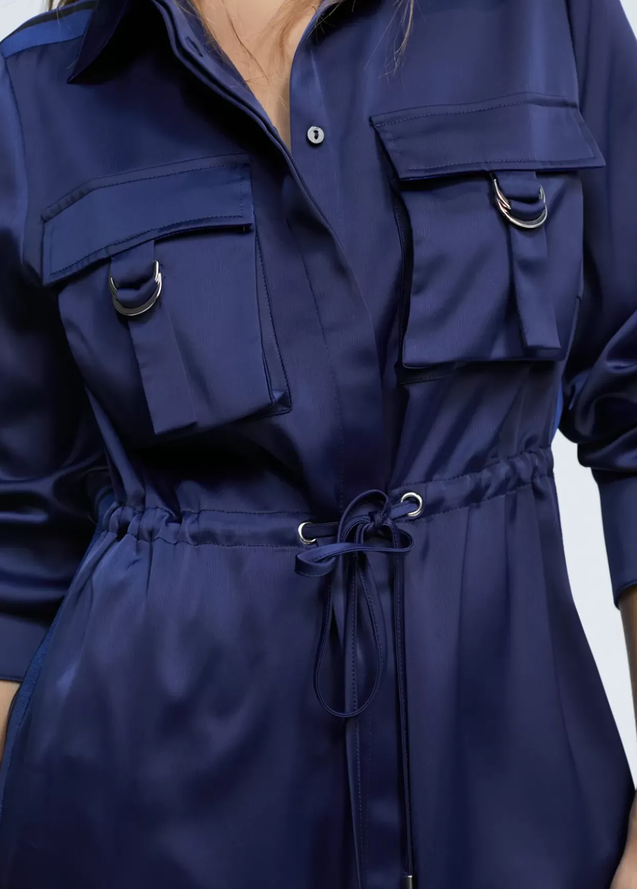 Blusón satinado ajustable