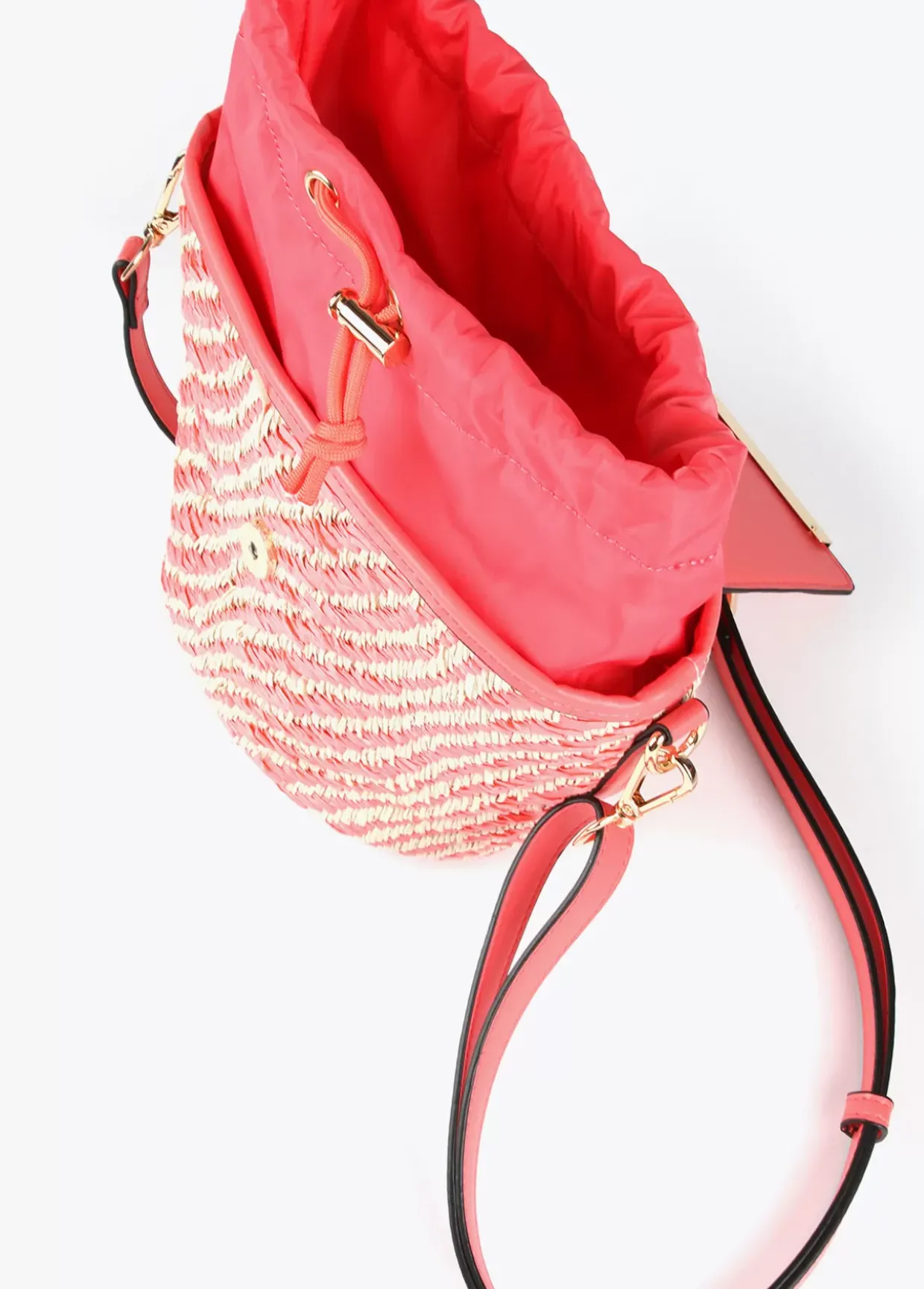 Bolsito bandolera tipo cesta