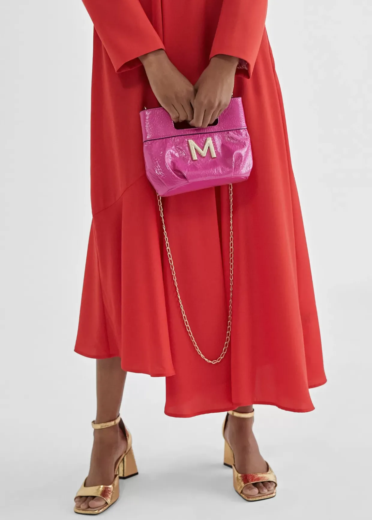 Bolsito de mano con frunces