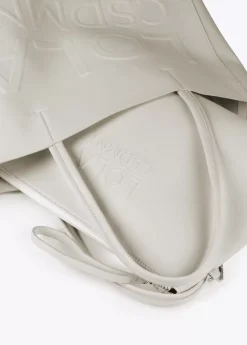Bolso shopper con logo en relieve.