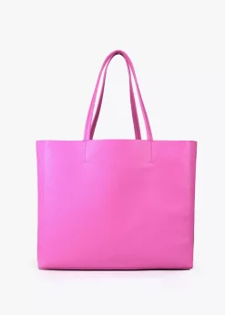 Bolso shopper con logo en relieve