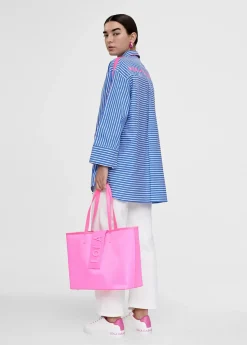 Bolso shopper con logo en relieve