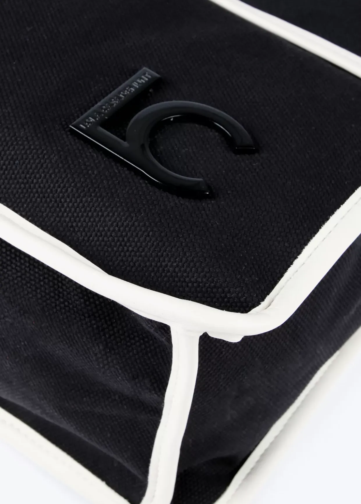 Bolso tipo shopper blanco y negro