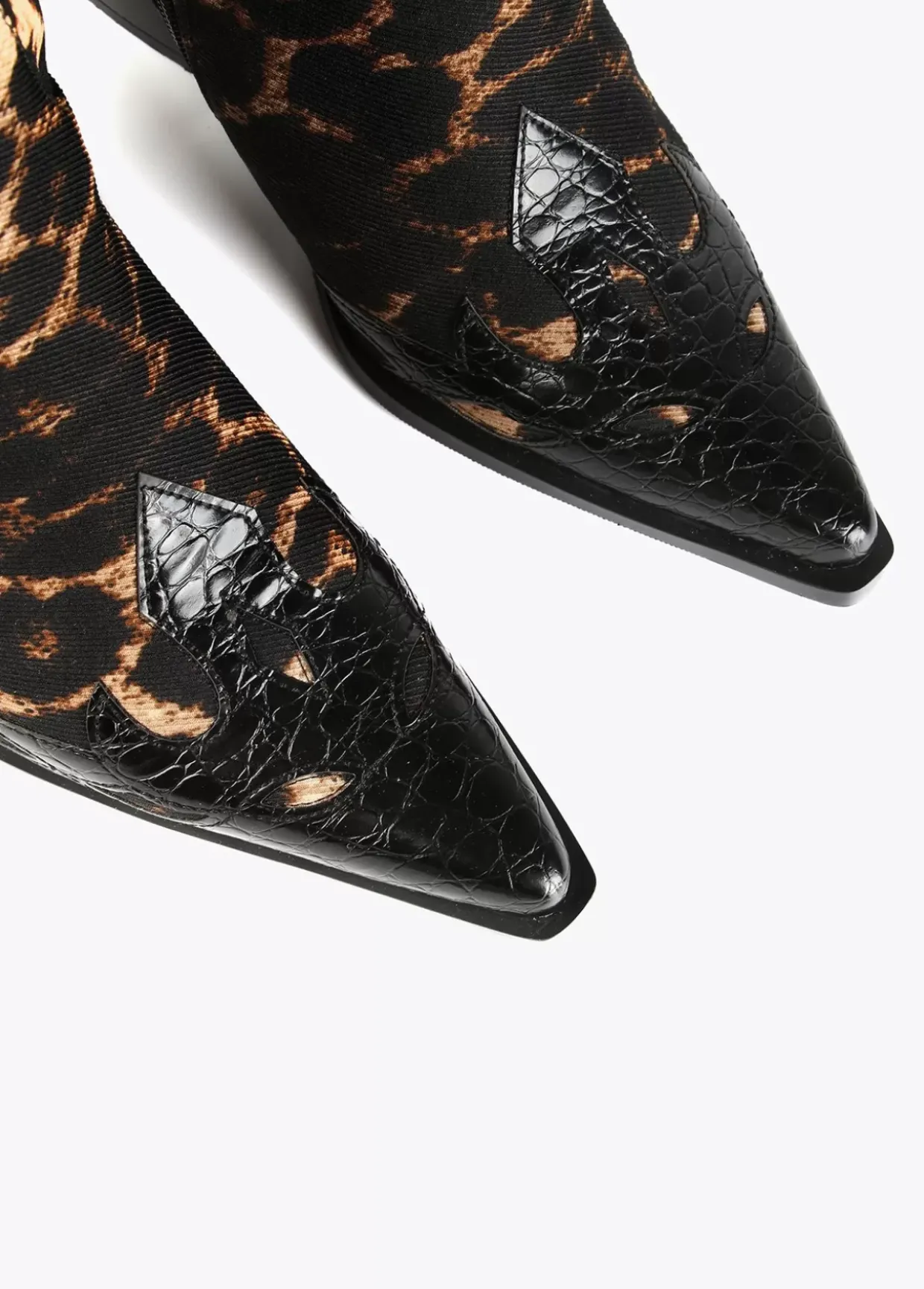 Bota cowboy leopardo | COLECCIÓN LOLA | Lola Casademunt