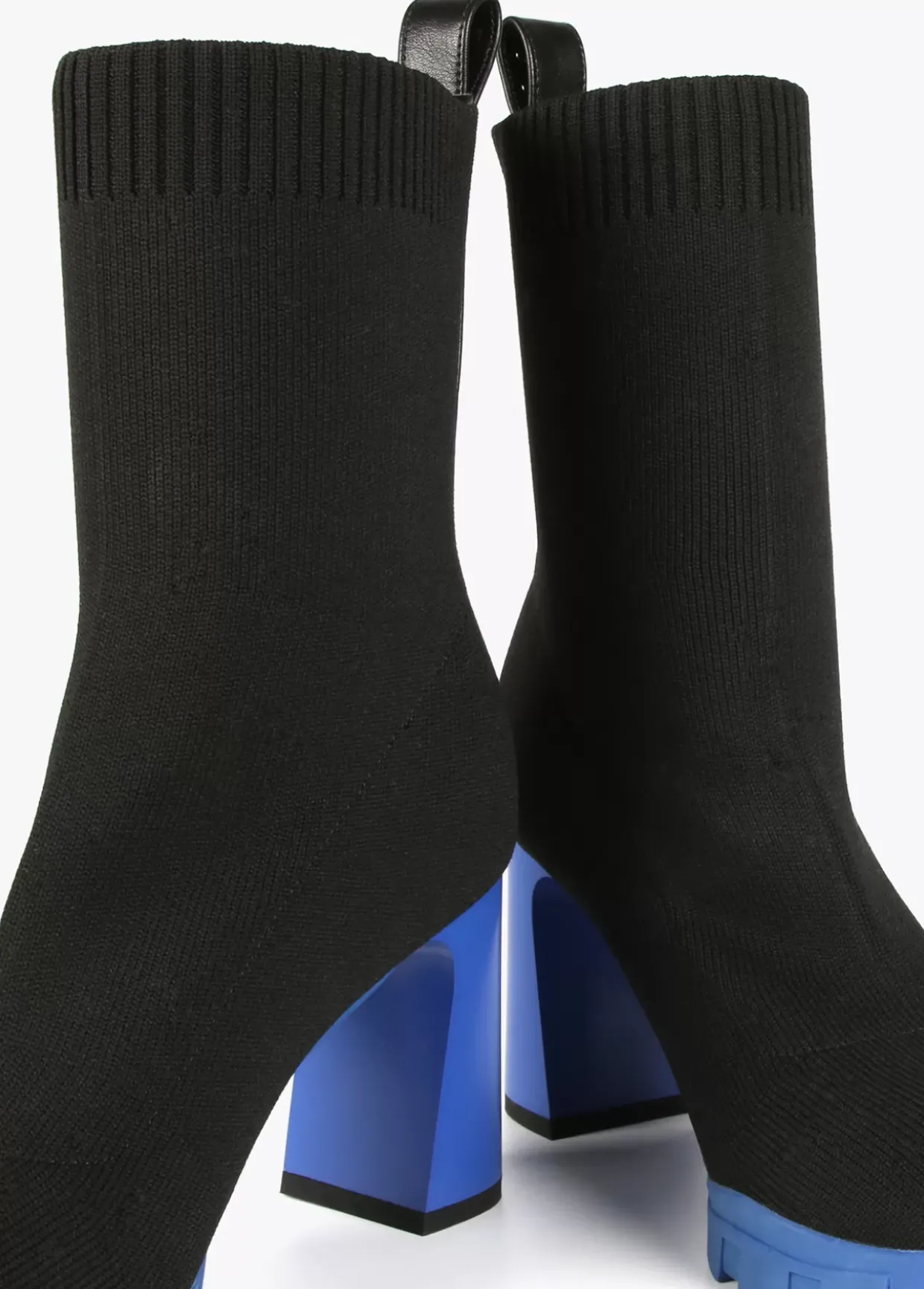 Botín calcetín con suela track