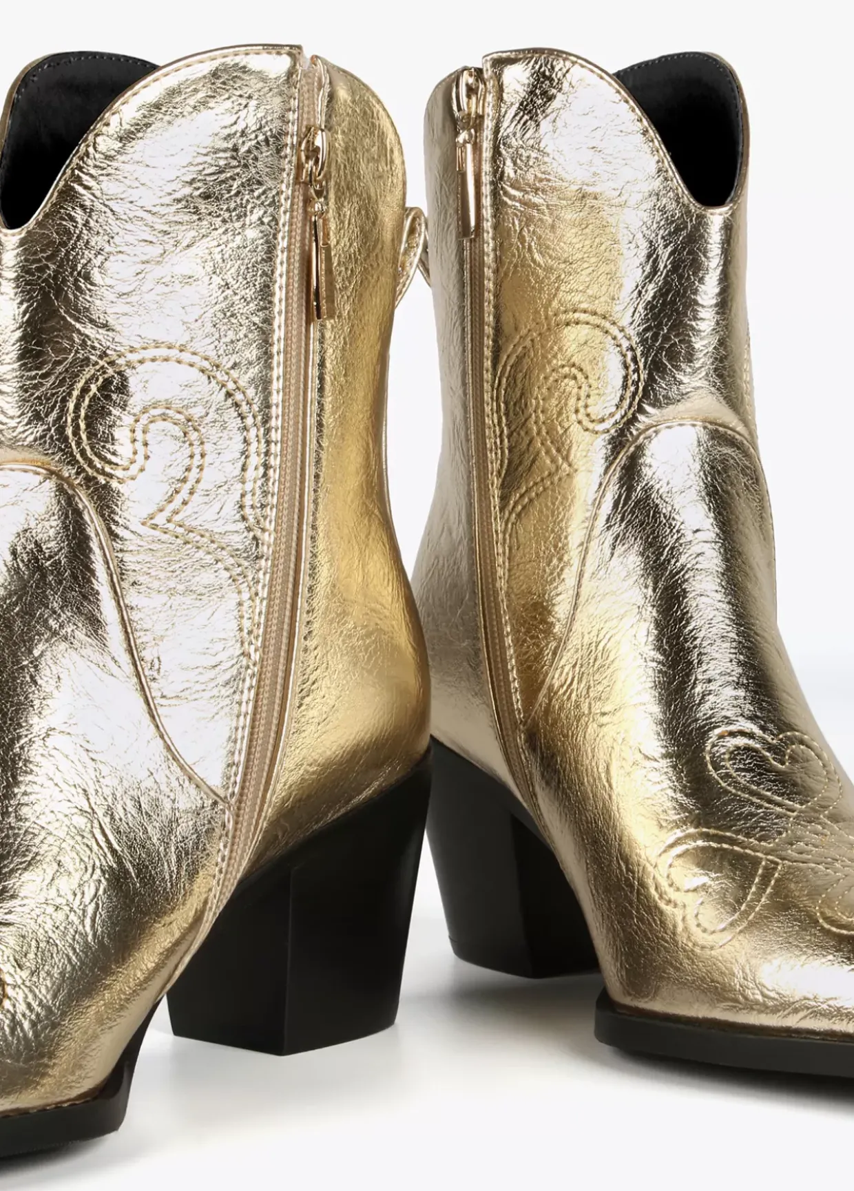 Botín estilo cowboy