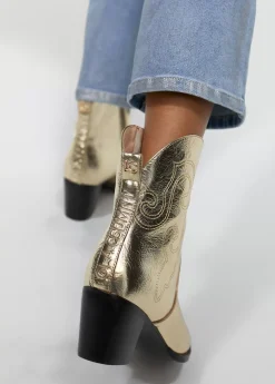 Botín estilo cowboy