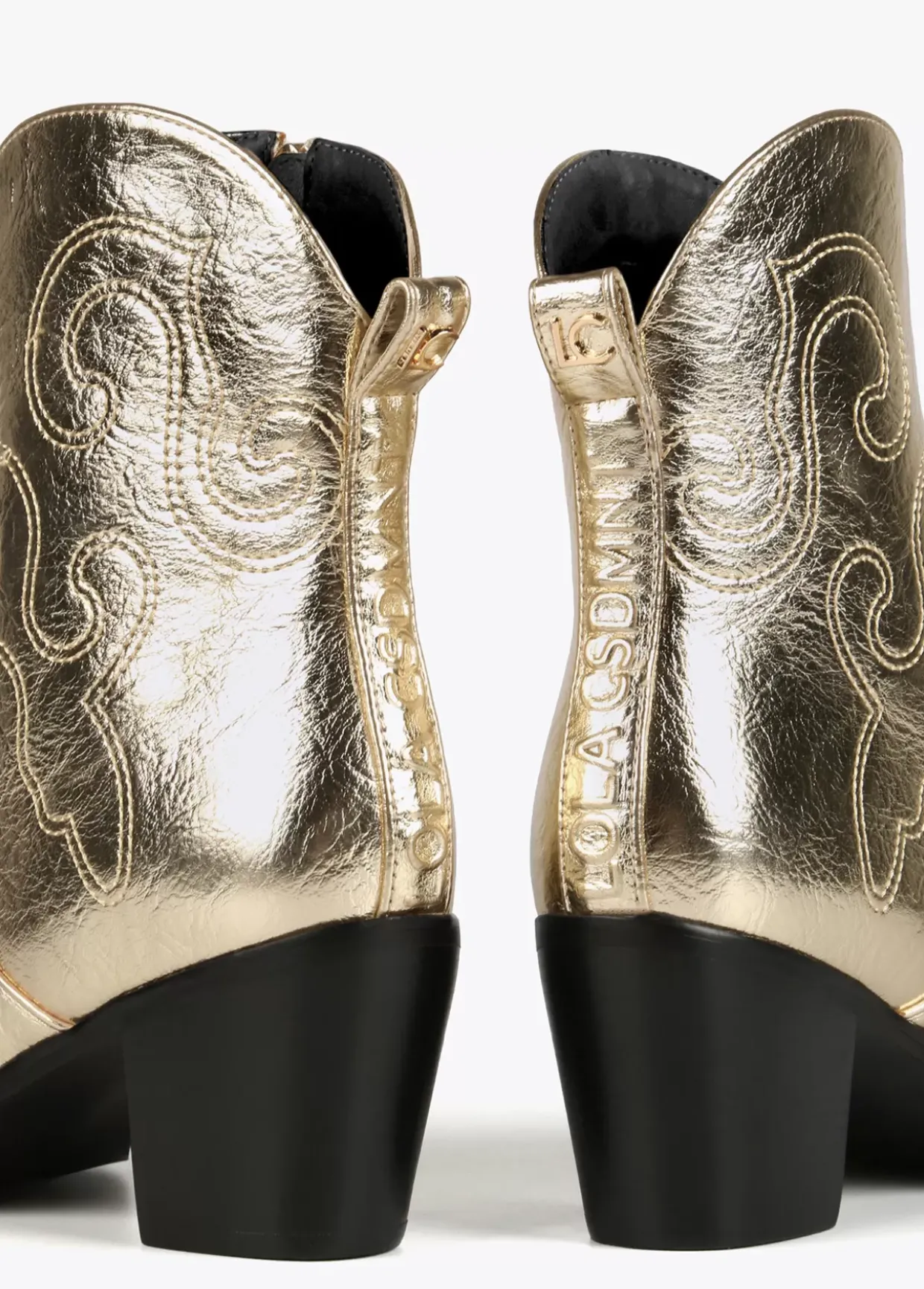 Botín estilo cowboy