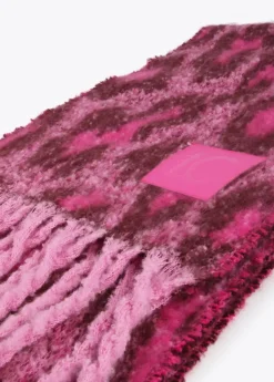 Bufanda animal print y flecos