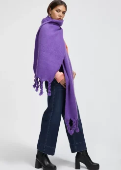 Bufanda con flecos trenzados