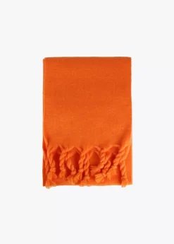 Bufanda con flecos trenzados