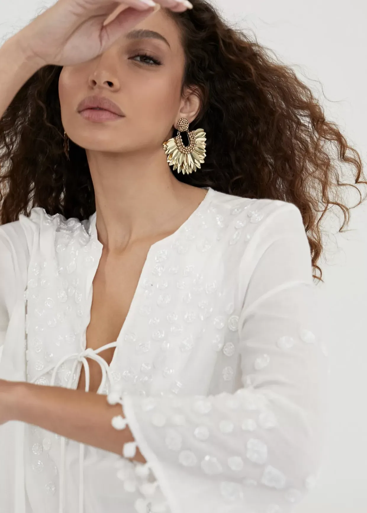 Caftan corto con bordado