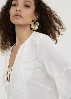 Caftan corto con bordado