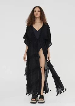 Caftan largo con pompones