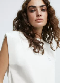 Camiseta detalle bordado