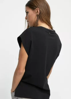 Camiseta detalle cadena