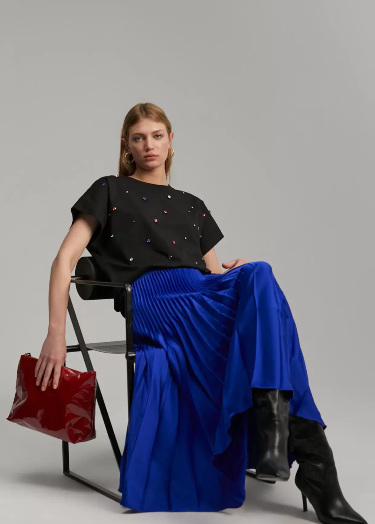 Camiseta detalle joyas