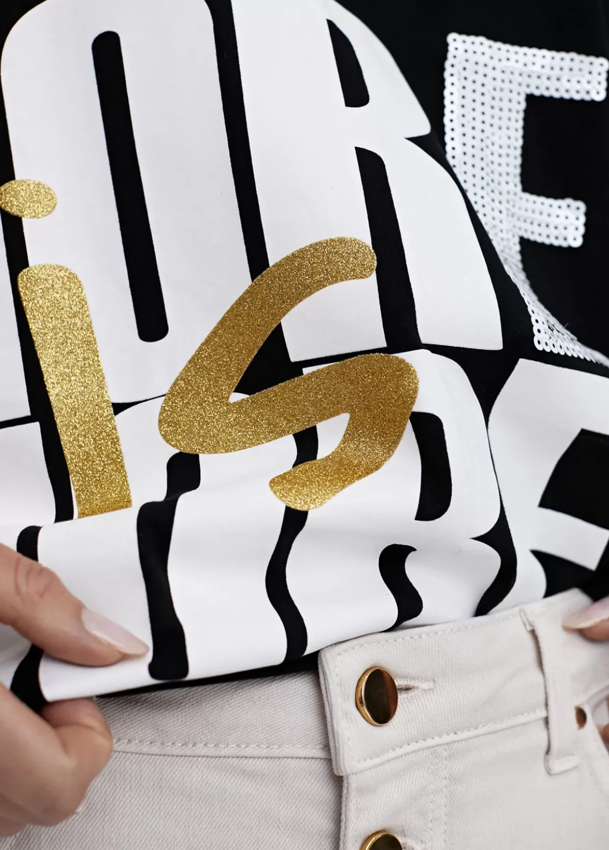 Camiseta more is more