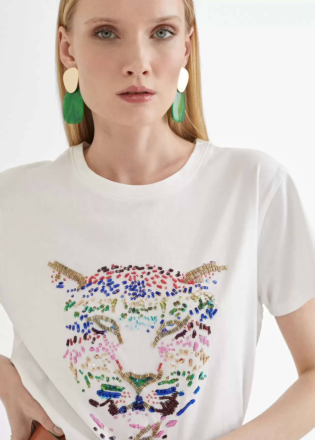 Camiseta tigre bordado