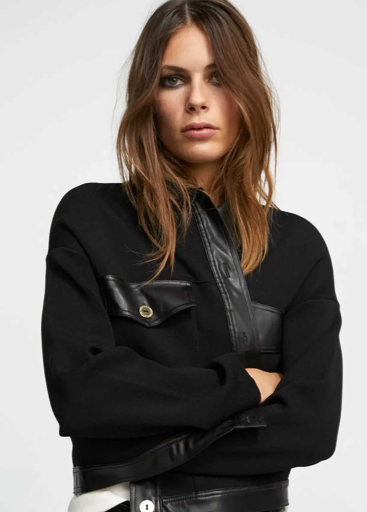 Chaqueta corta de punto