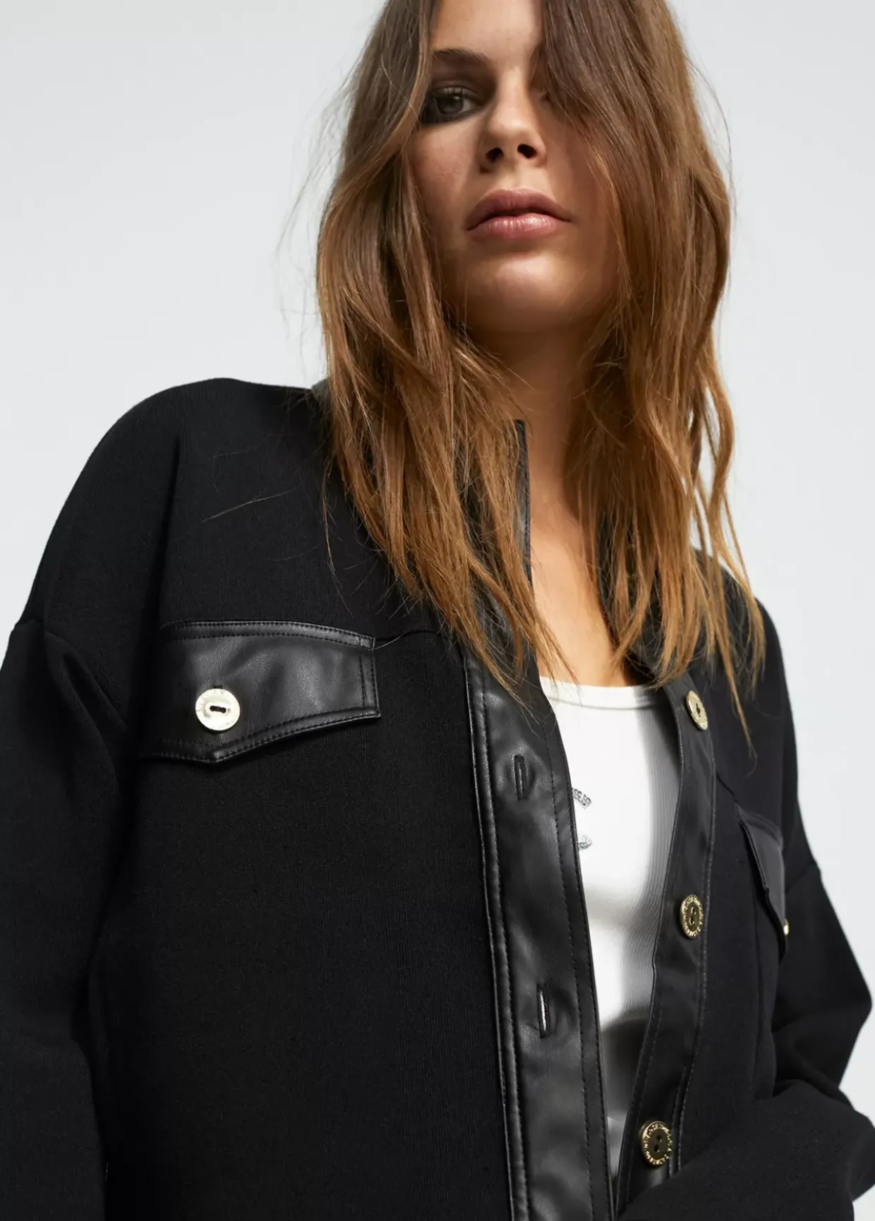 Chaqueta corta de punto