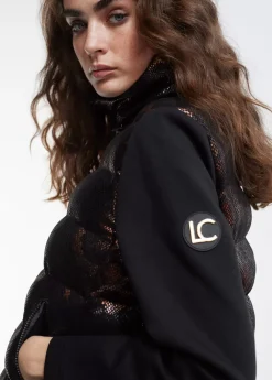 Chaqueta efecto escamas