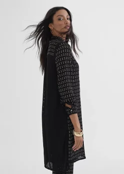 Chaqueta larga con piezas metálicas