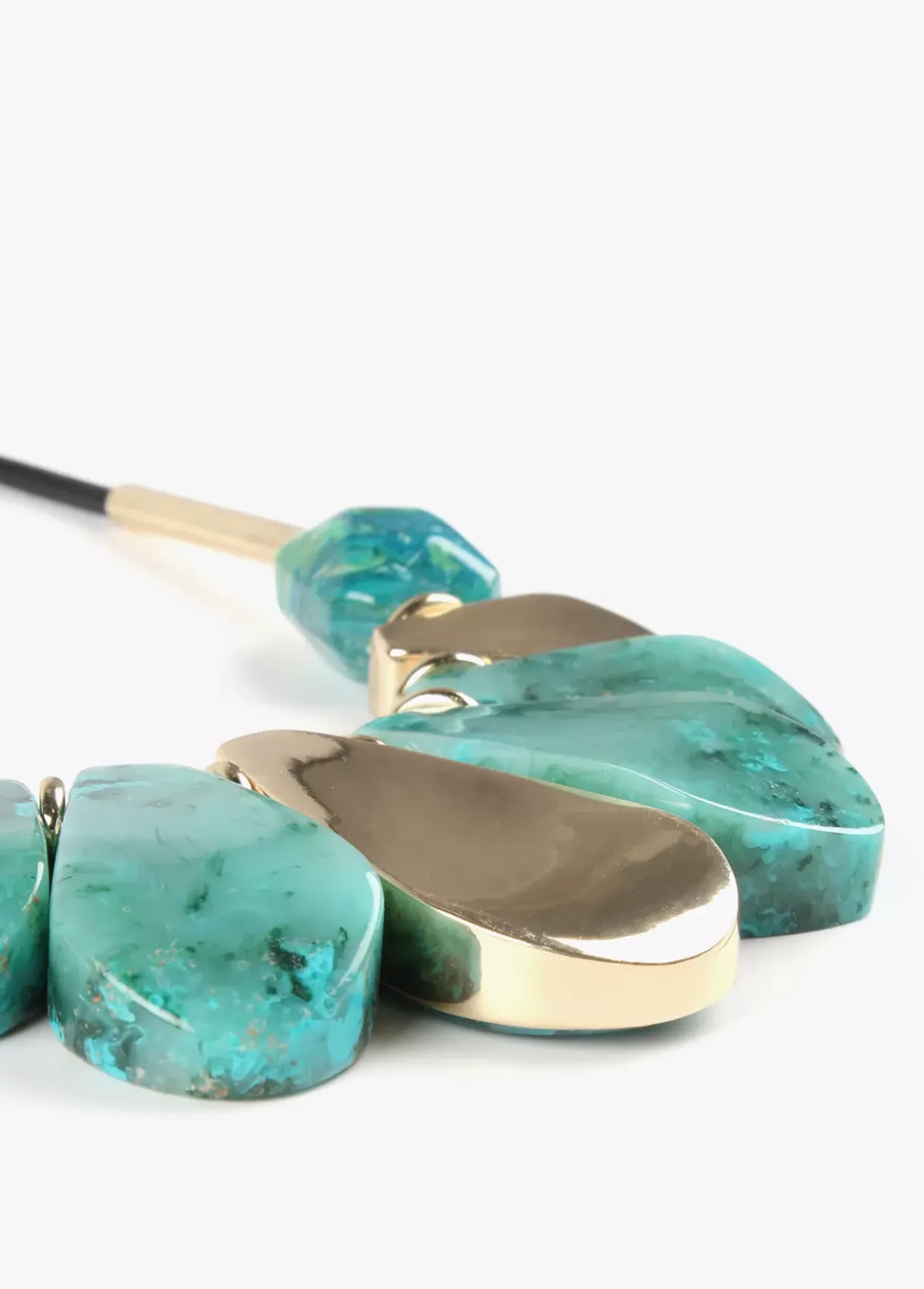 Collar con colgante turquesa