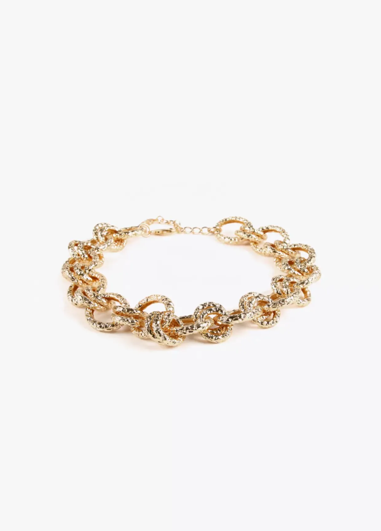 Collar gargantilla dorada con textura