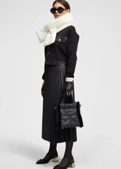 Cuello acolchado y pelo efecto piel