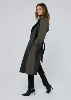 Gabardina combinada efecto piel