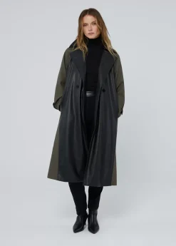 Gabardina combinada efecto piel