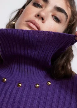 Jersey cuello alto con tachas