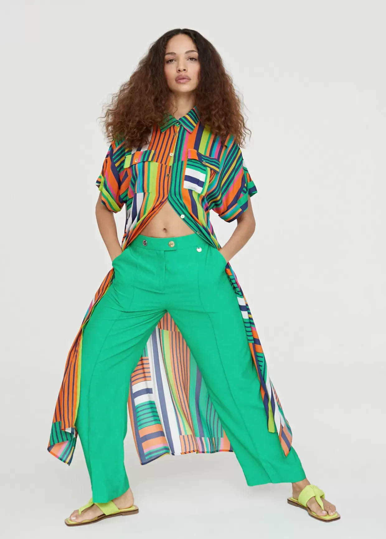 Pantalón cropped monocolor