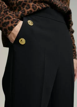 Pantalón detalle botones