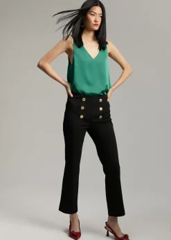 Pantalón detalle botones