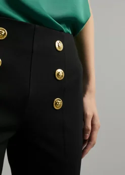 Pantalón detalle botones