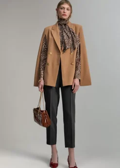 Pantalón detalle botones