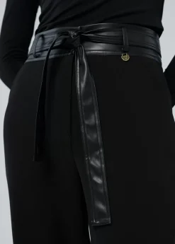 Pantalón detalle cintura