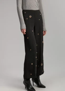 Pantalón detalle eyelets