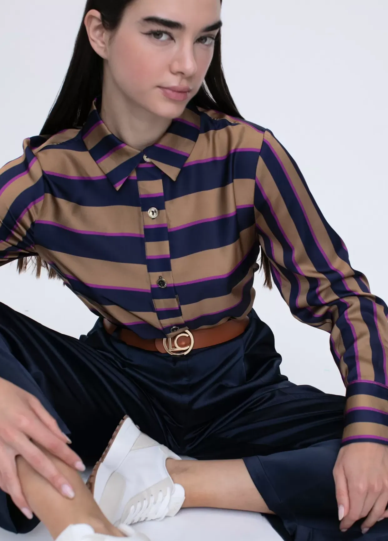 Pantalón recto con bolsillos