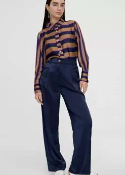 Pantalón recto con bolsillos