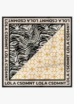 Pañuelo satinado animal y corazones