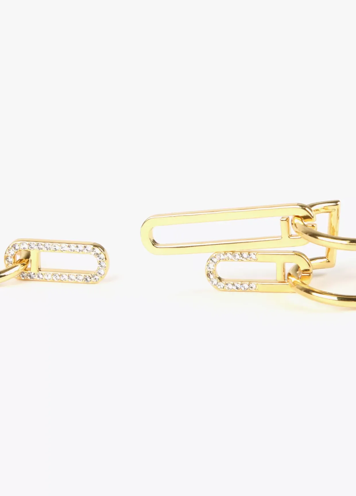 Pendientes asimétricos