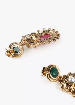 Pendientes dorados con piedras