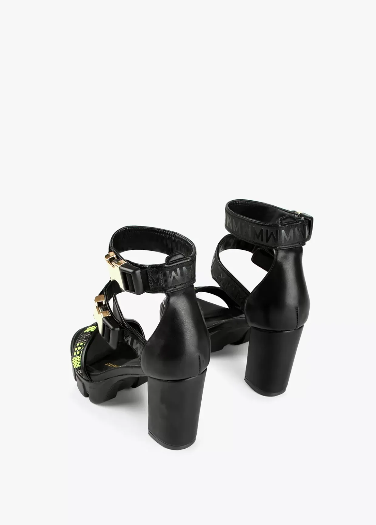 Sandalia de tacón tipo cangrejera